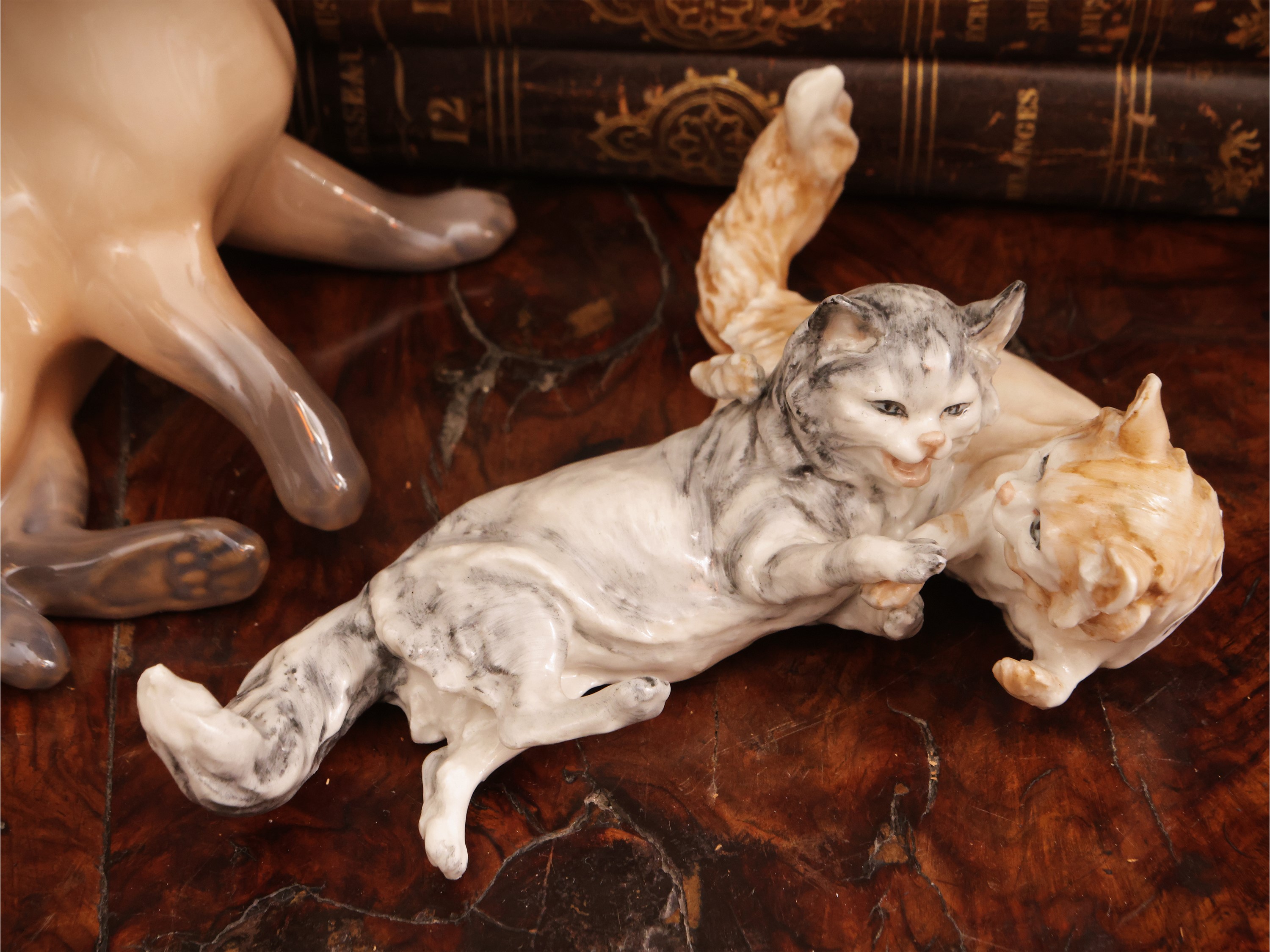 Royal Copenhaghen, Gatto siamese in porcellana