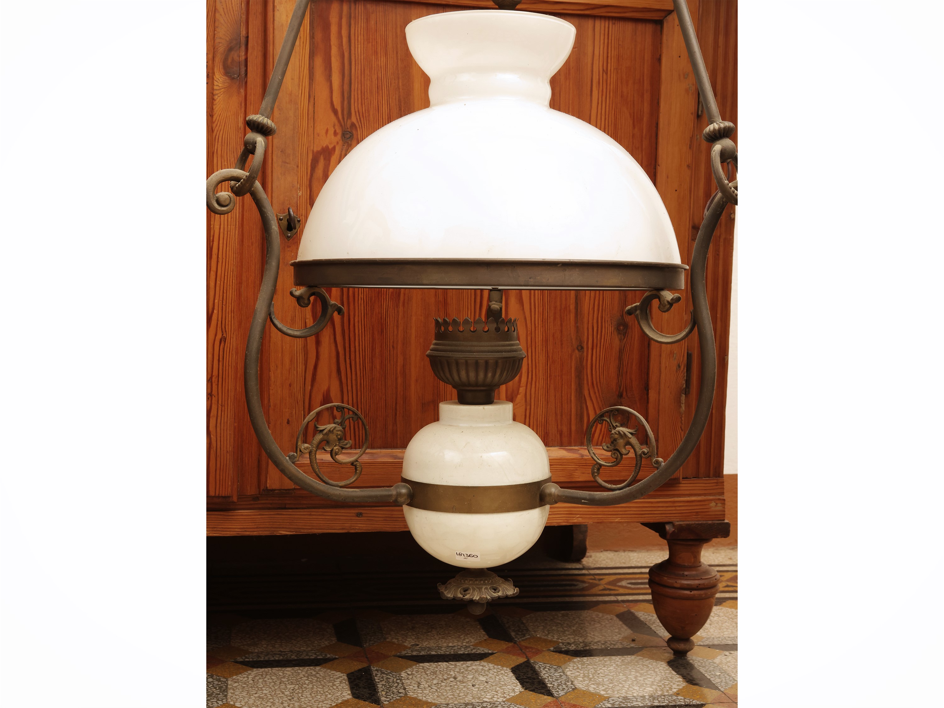 Lampadario in metallo e ceramica, fine XIX secolo