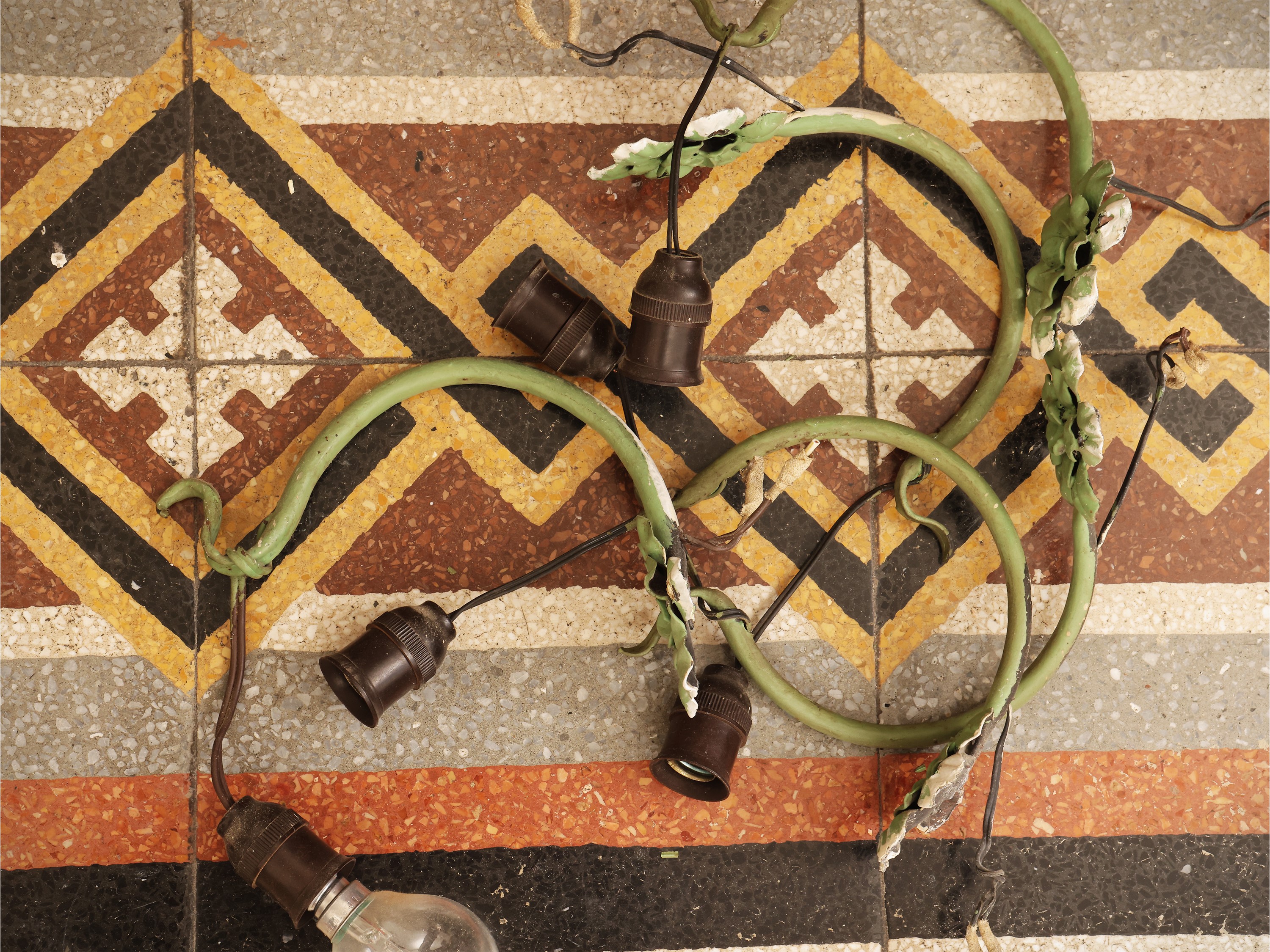 Serie di sei piccole lanterne