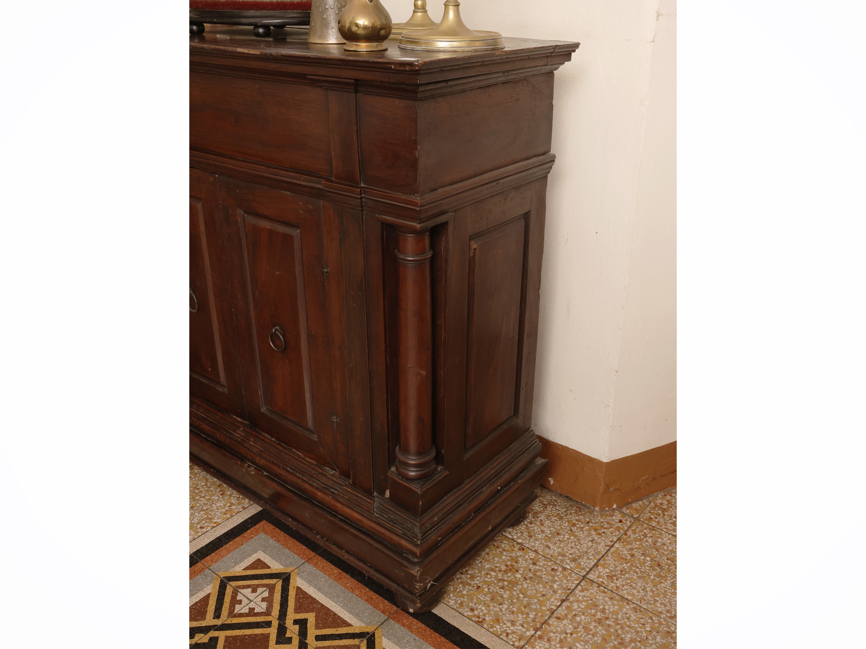 Stipo in noce del XVIII secolo