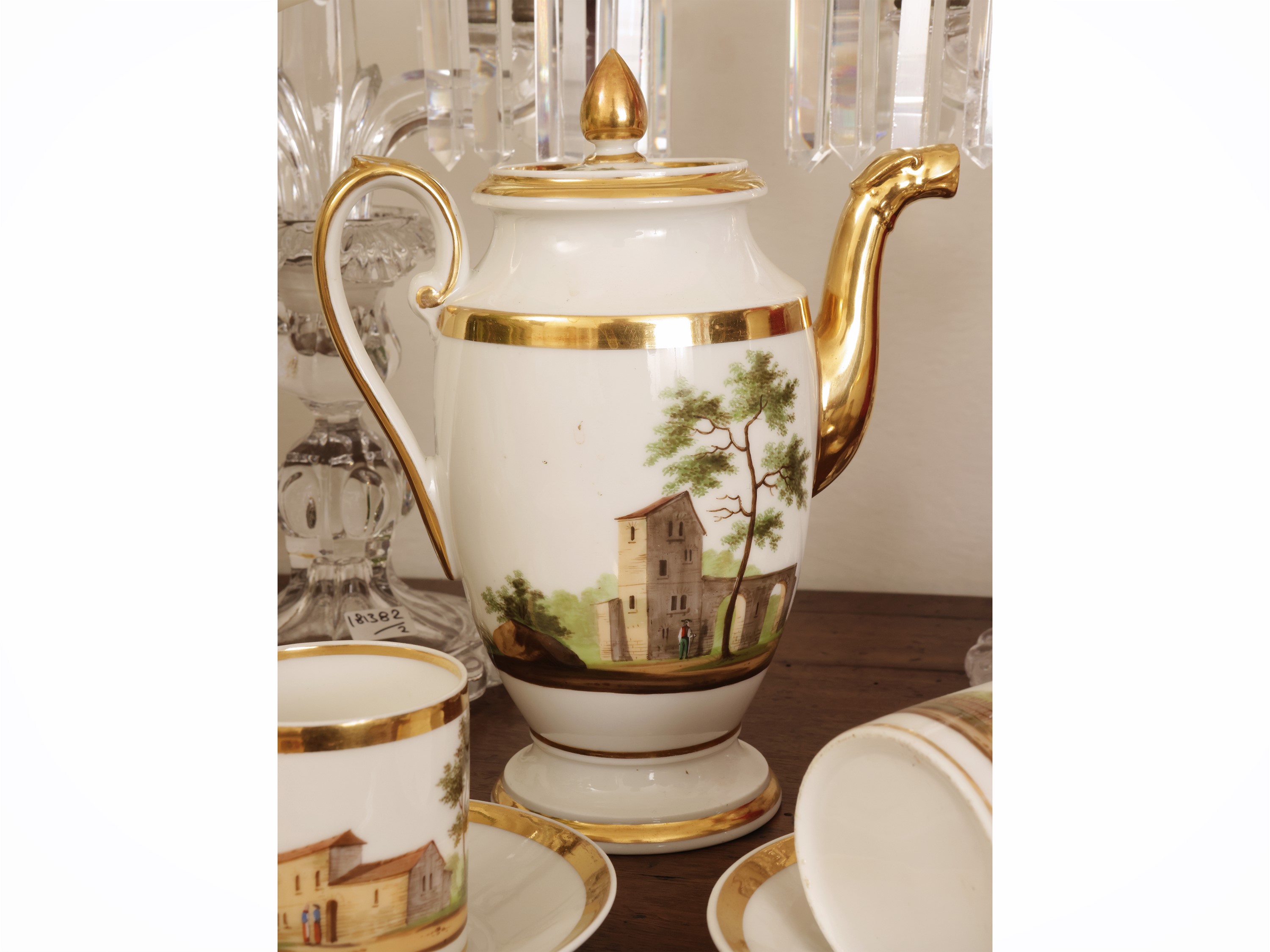 Set da caffè in porcellana, metà del XIX secolo