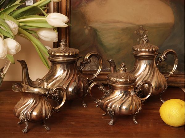 Servizio da tè e caffè in argento  (prima metà del XX secolo)  - Asta Stile fiorentino. Una raccolta privata - Maison Bibelot - Casa d'Aste Firenze - Milano