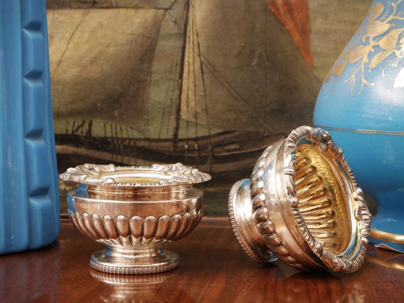 Coppia di saliere in argento