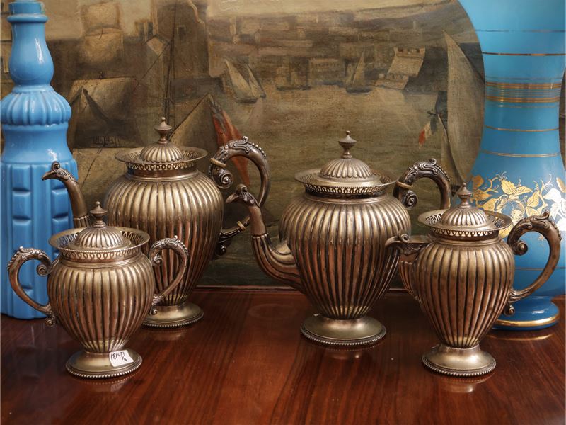 Servizio da tè e caffè in argento
