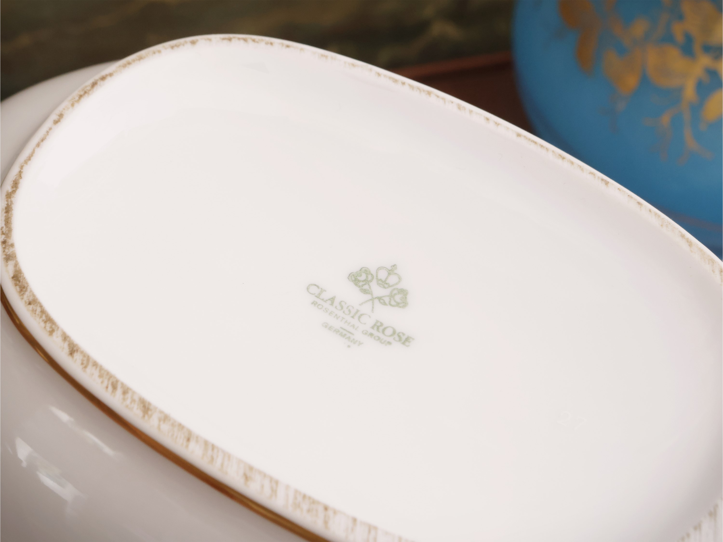 Rosenthal, Grande vaso in porcellana con motivo botanico di rose