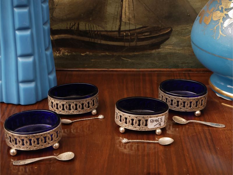 Serie di quattro saliere in argento