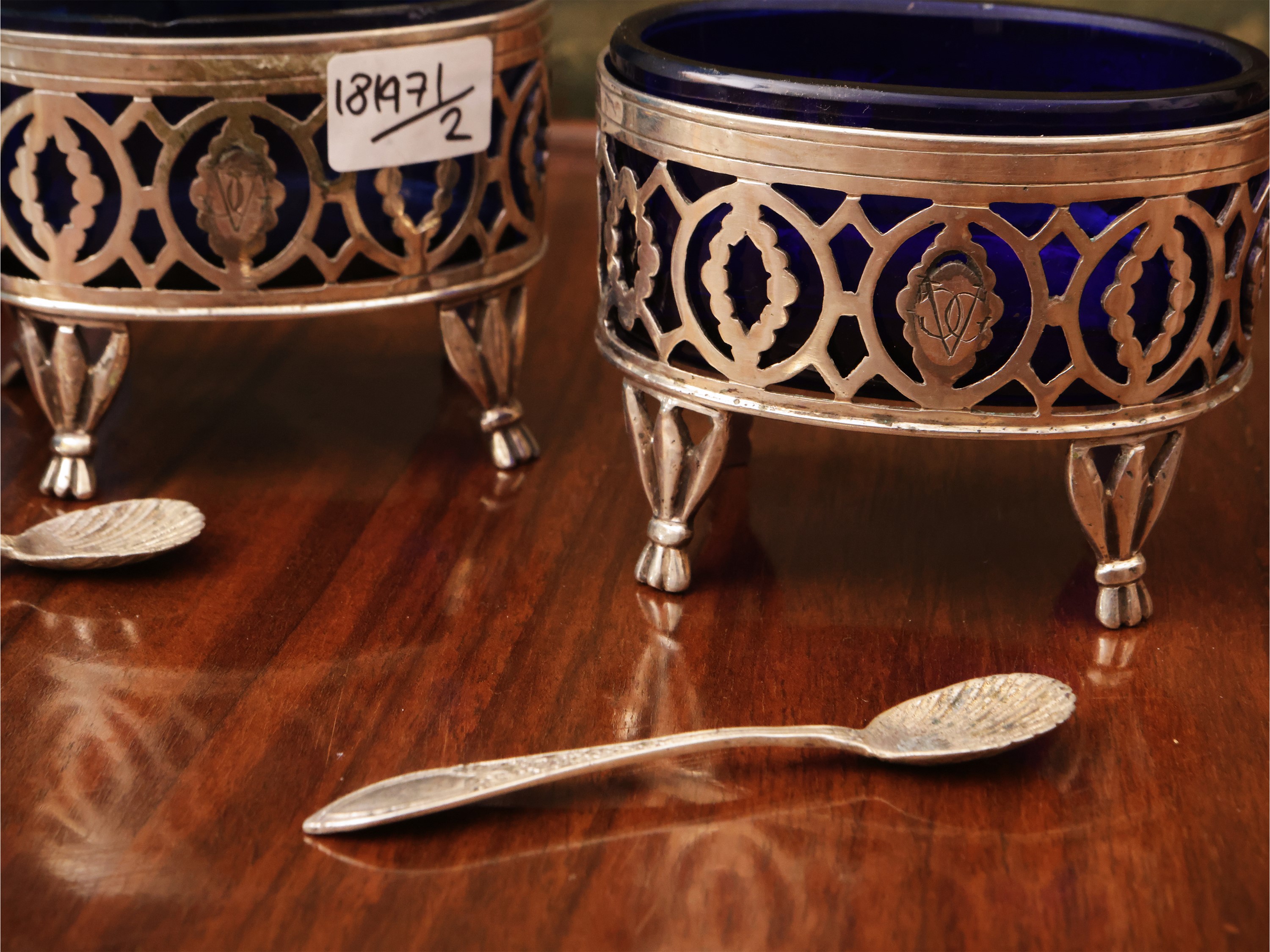 Coppia di saliere in argento