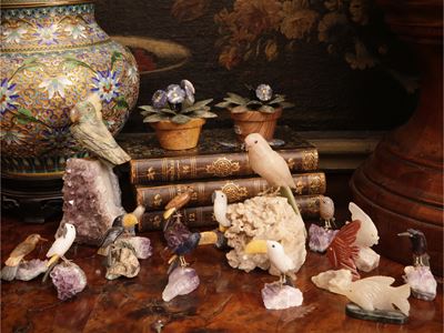 Fantasia di piccoli volatili e pesci in pietre dure