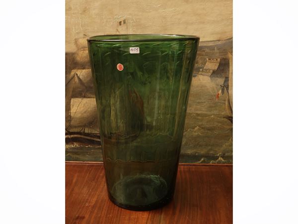 Large green glass vase from Empoli  - Auction The art of furnishing: auction opportunities - Maison Bibelot - Casa d'Aste Firenze - Milano