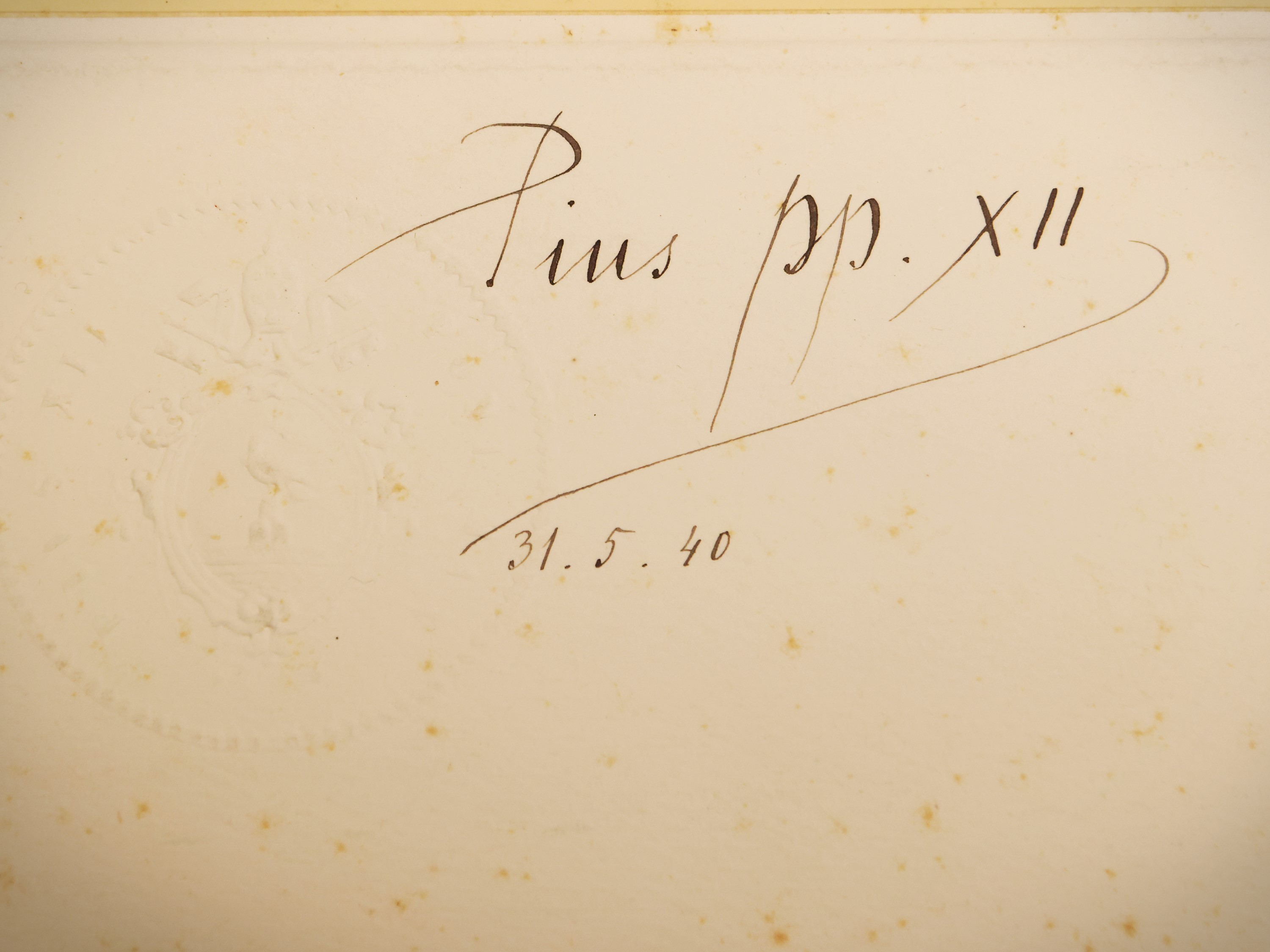Miscellanea di stampe, fotografie d'epoca e studi, con autografi e documenti storici
