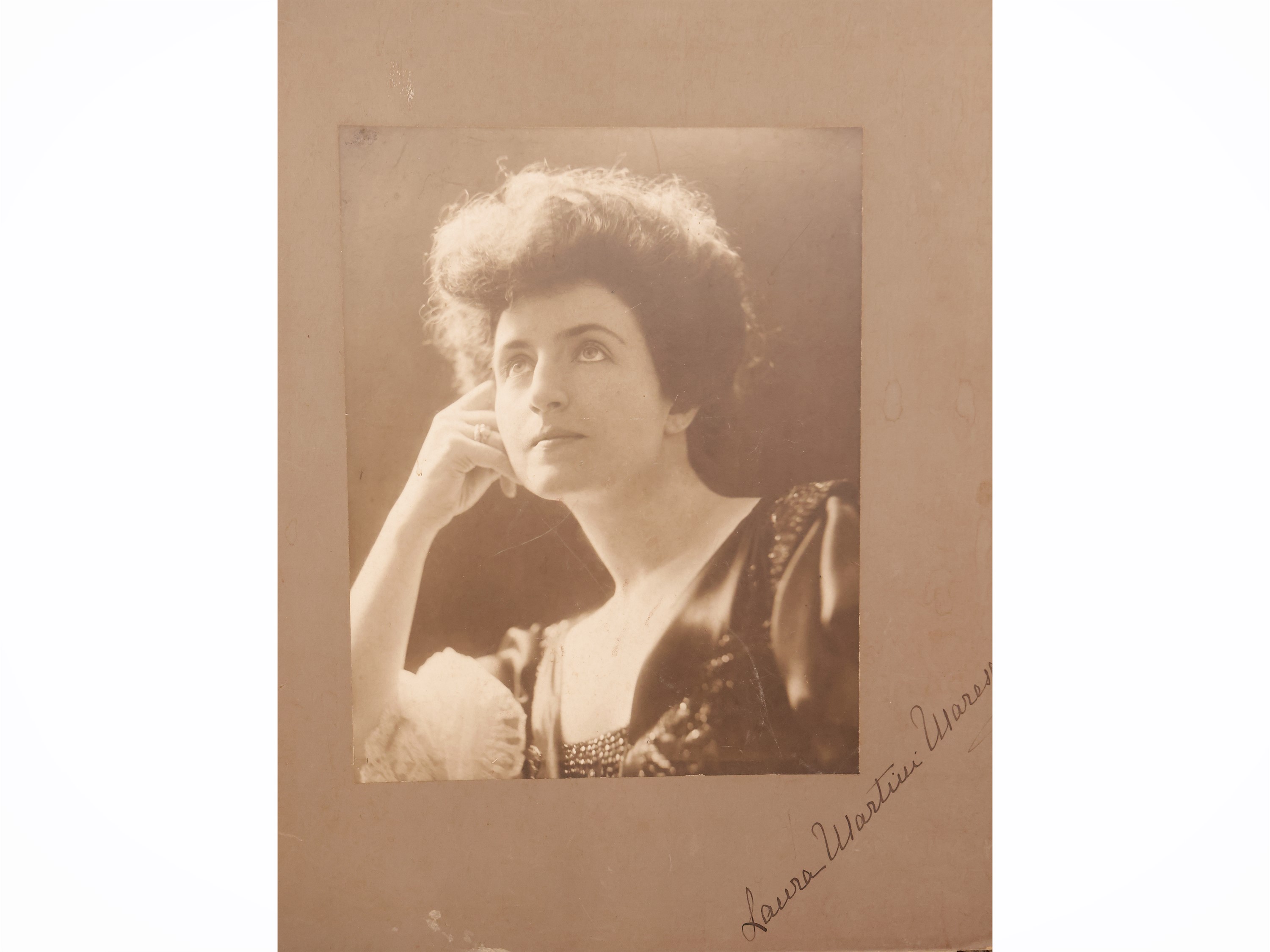 Miscellanea di stampe, fotografie d'epoca e studi, con autografi e documenti storici