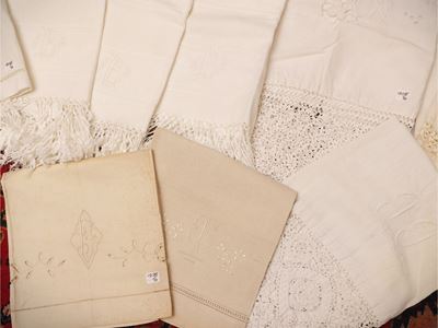 Fantasia di dieci asciugamani d'epoca in lino, inizio del XX secolo