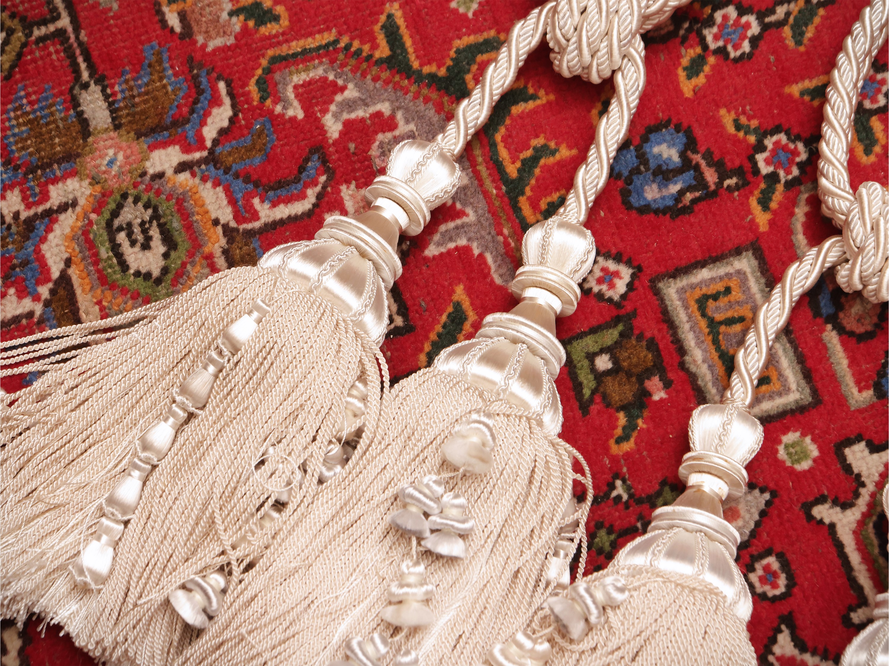 Coppia di ambrasse color avorio, Houlès Paris