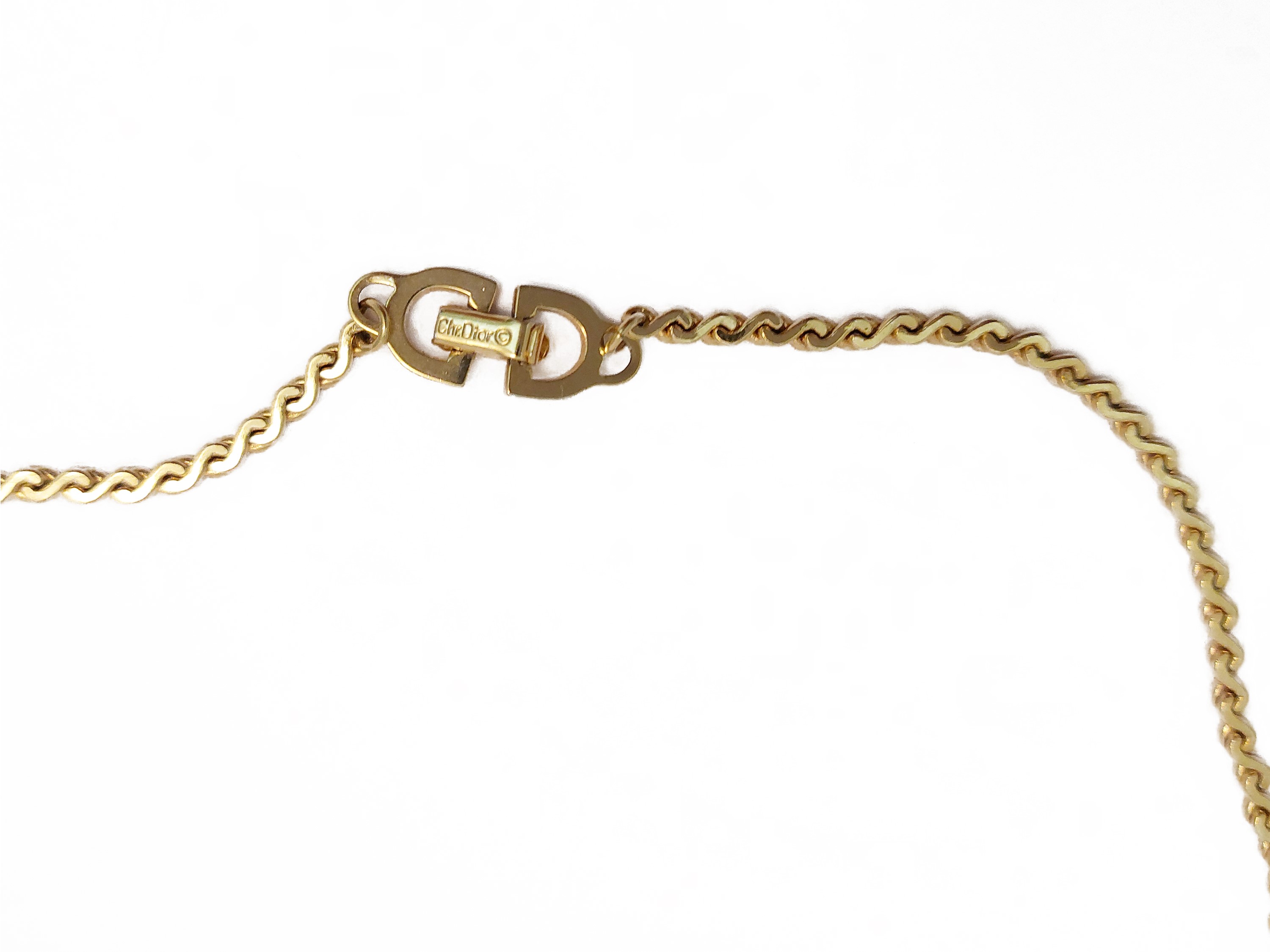 Christian Dior, Collana lunga dorata firmata