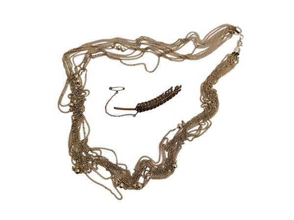 Spilla d'epoca e collana in metallo silver tone
