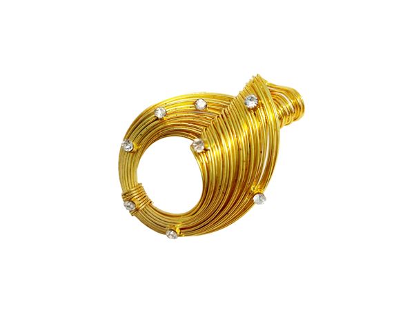 Spilla millefili in metallo golden tone  - Asta Vintagemania. Summer Vibes - Maison Bibelot - Casa d'Aste Firenze - Milano