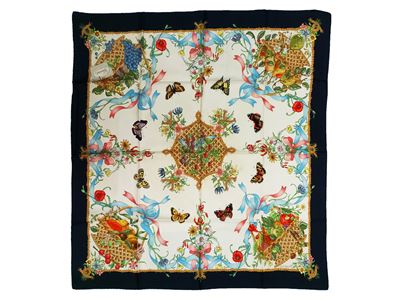Gucci, Foulard in seta Flora di Accornero, cm 88x85