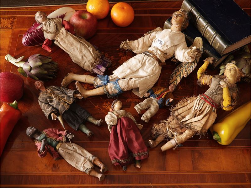 Gruppo di personaggi da presepe