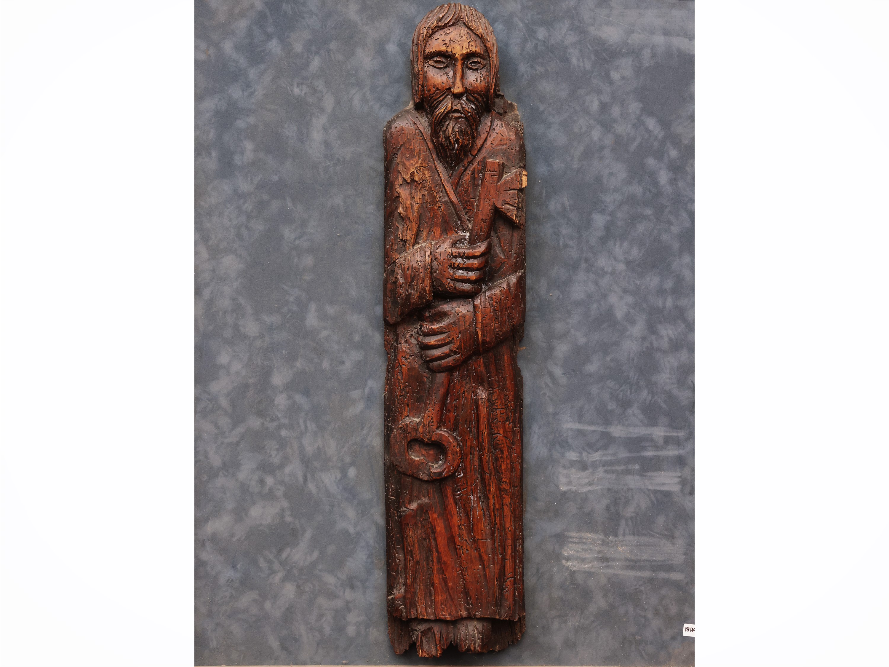 Antico frammento in legno