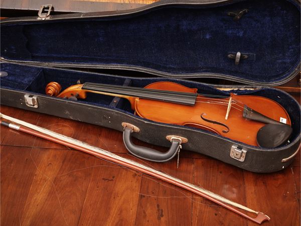 Vintage violin