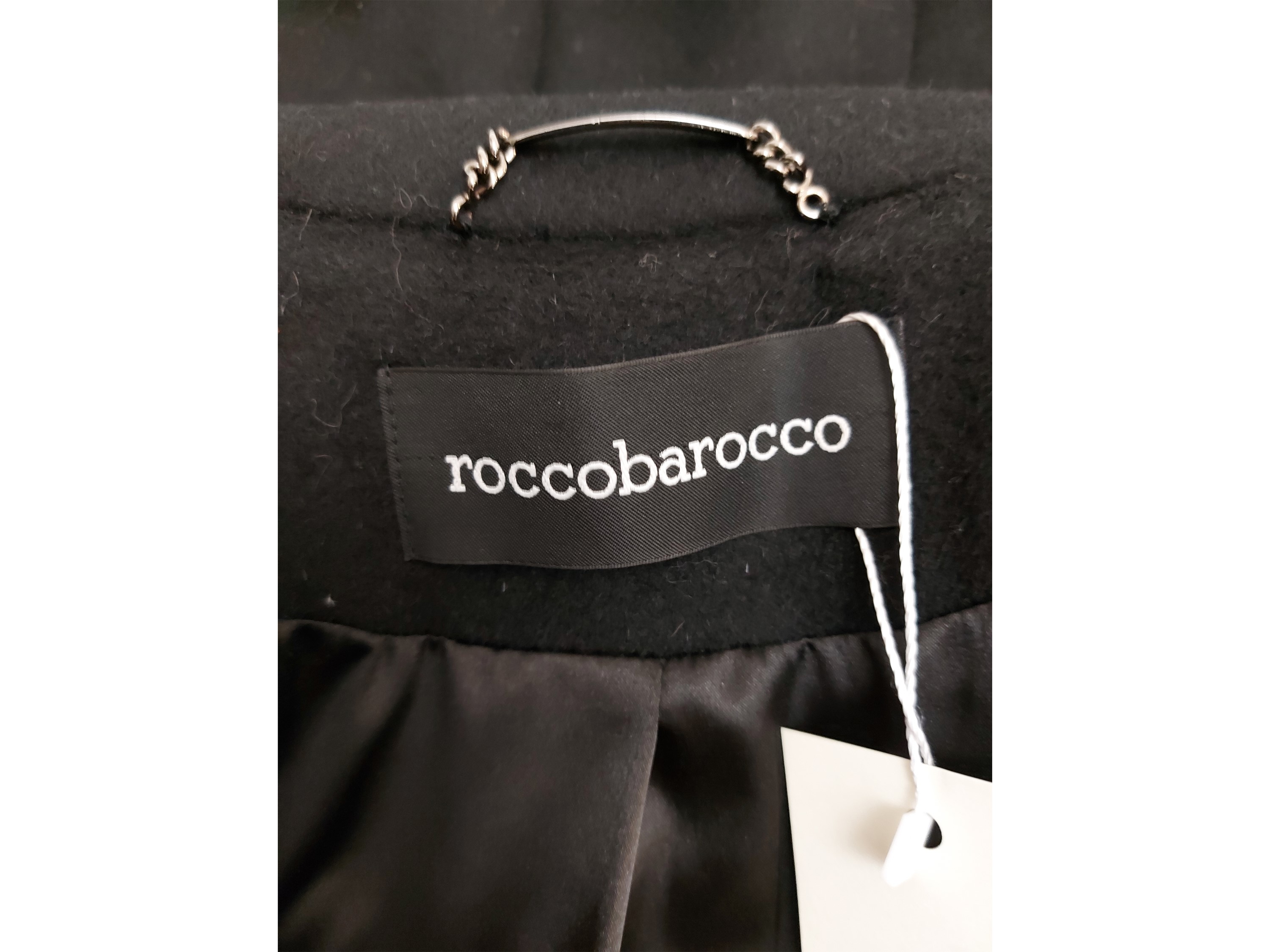 Roccobarocco, Cappotto in lana nero con bordura in volpe