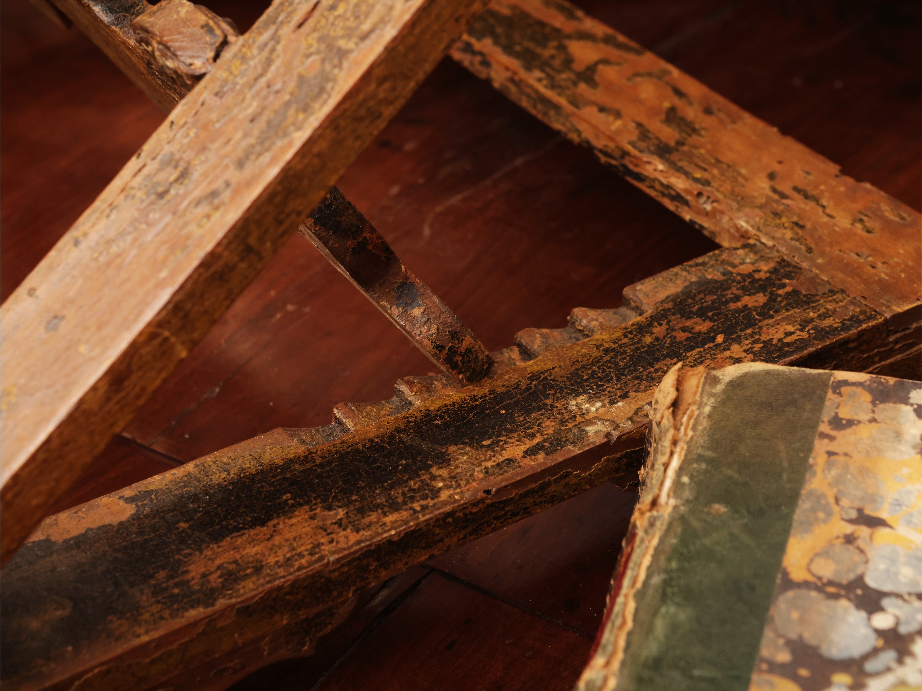 Leggìo in legno tenero