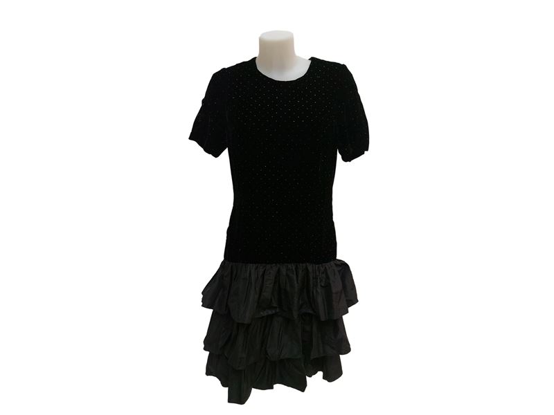 Abito in Vellulo Nero con Piccoli Strass