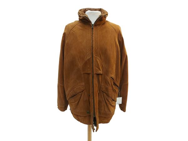 Giaccone da uomo in suede con fodera in pelliccia di lupo