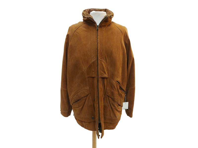 Giaccone da Uomo in Suede con Fodera in Pelliccia di Lupo