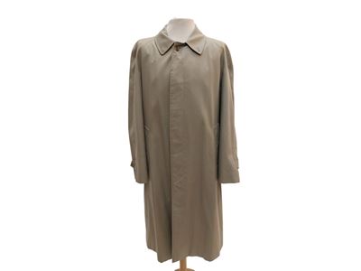 Burberrys, Trench da uomo beige con fodera tartan