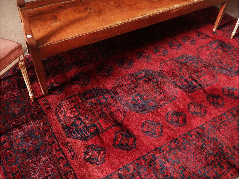 Tappeto afgano di vecchia manifattura