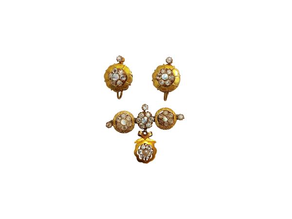 Set of brooch and earrings in golden tone metal  - Auction Vintagemania - Maison Bibelot - Casa d'Aste Firenze - Milano