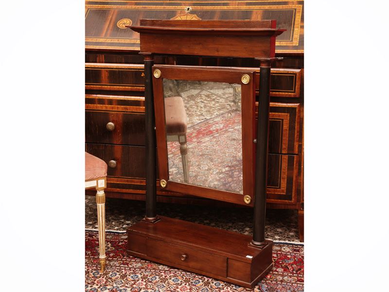 Specchiera a psiche impiallacciata in mogano