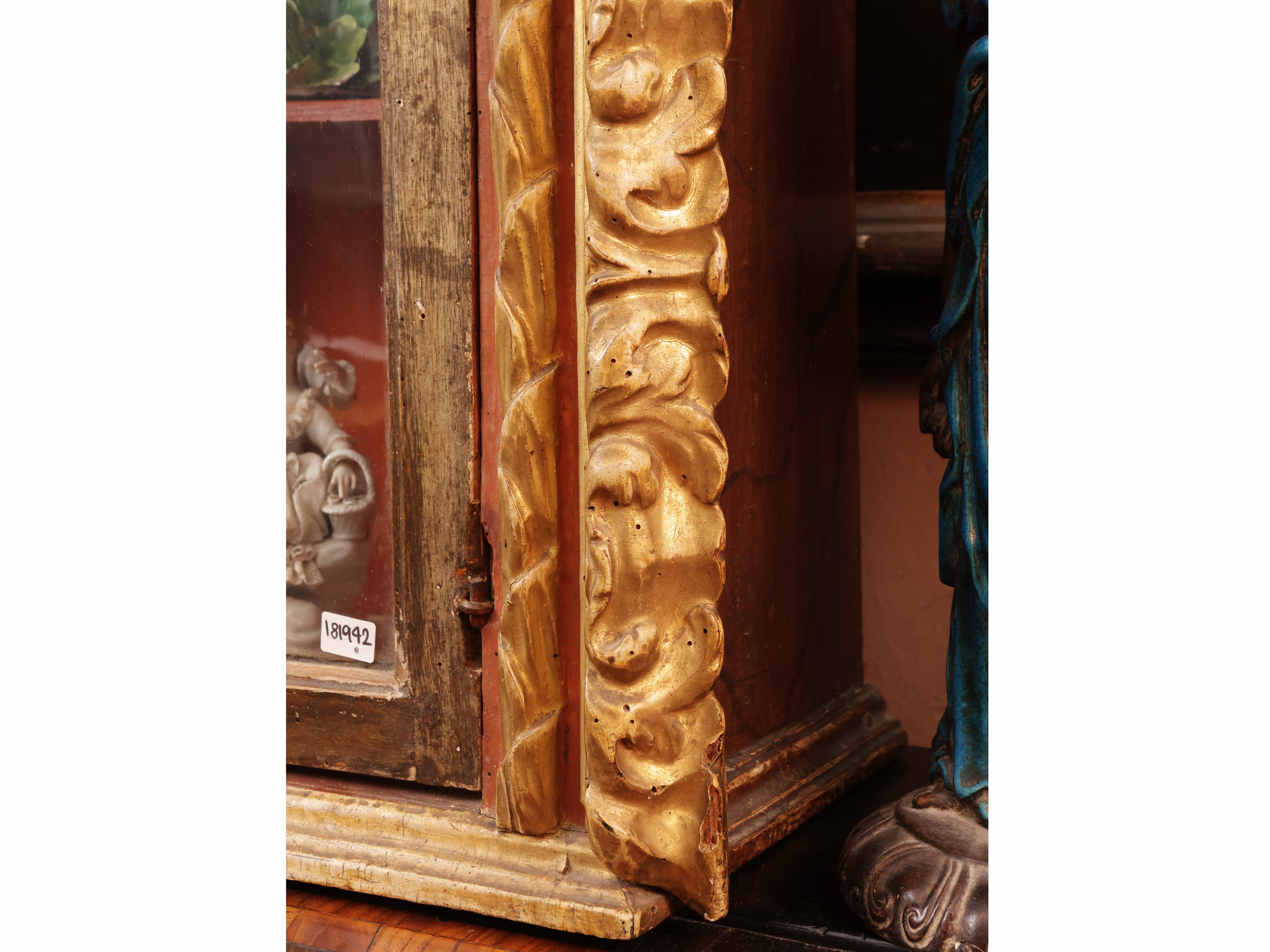 Teca pensile in legno laccato, XIX secolo