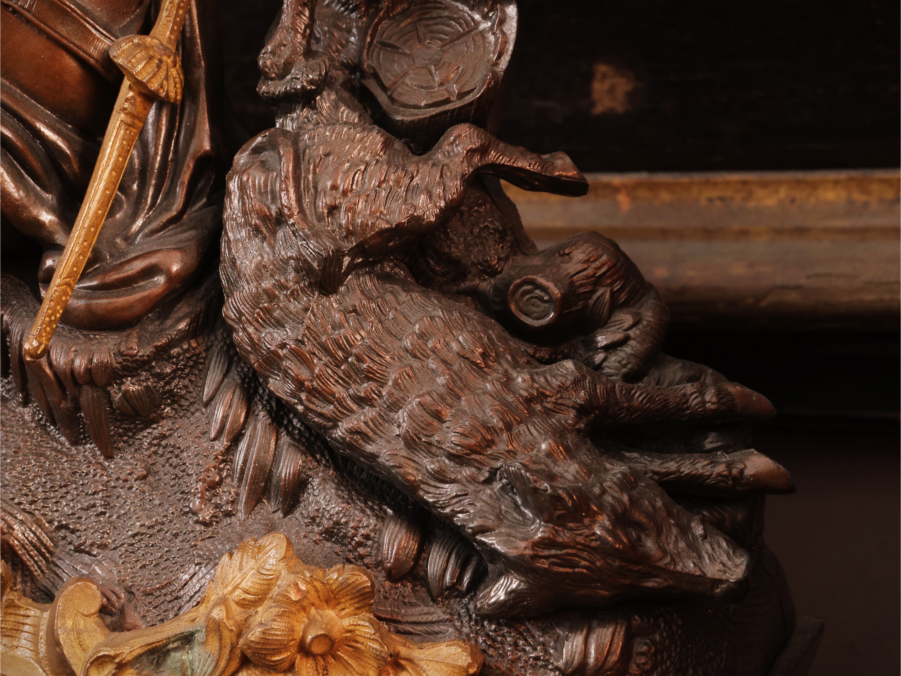 Orologio da tavolo in antimonio dorato e patinato