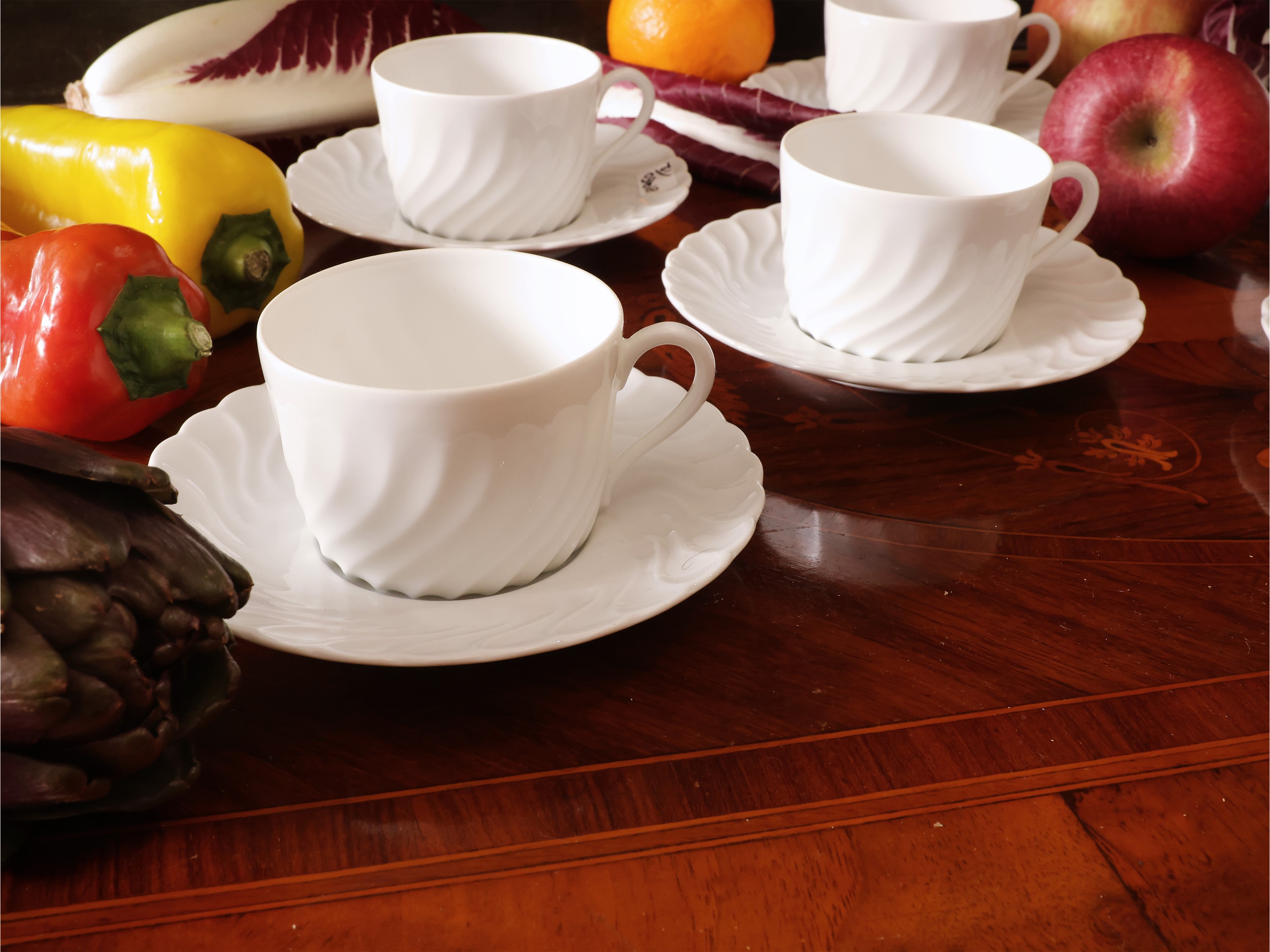 Serie di dodici tazze da tè o caffè lungo in porcellana, Richard Ginori