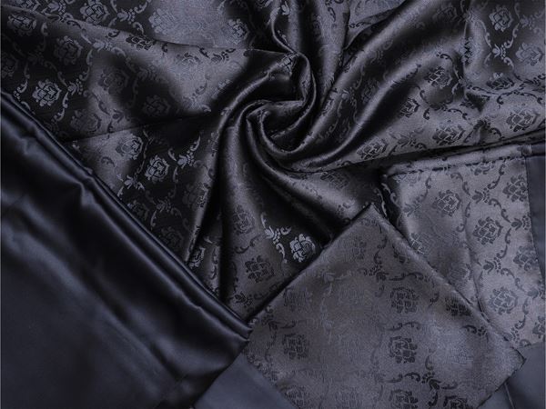 Double bed set in black damask satin  - Auction Florentine Style - Maison Bibelot - Casa d'Aste Firenze - Milano