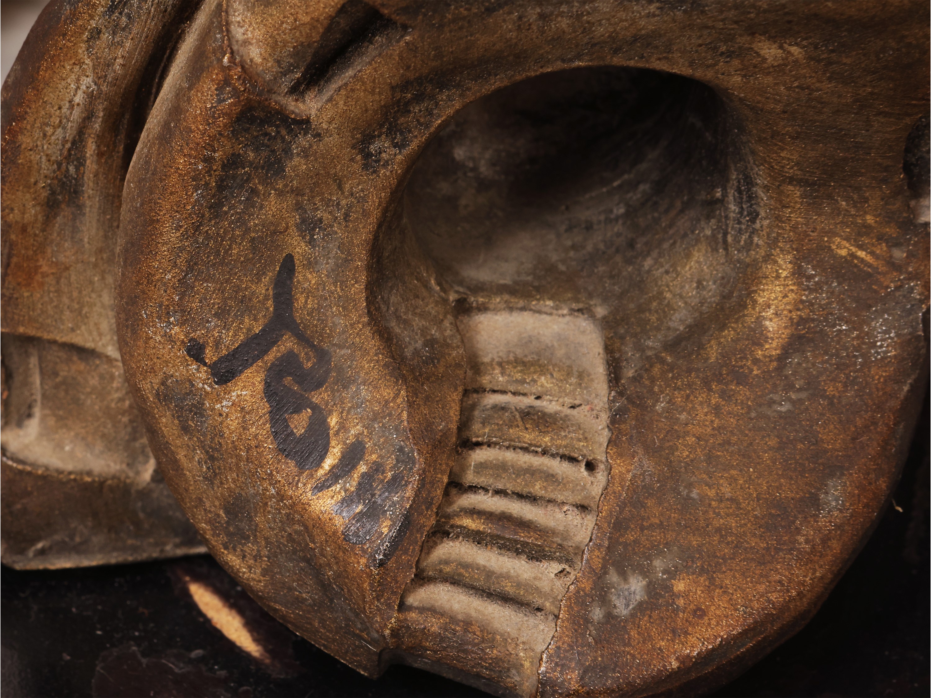 Donna in costume tradizionale sardo