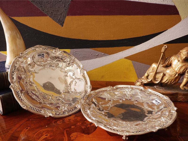 Coppia di piccole alzate in argento 950