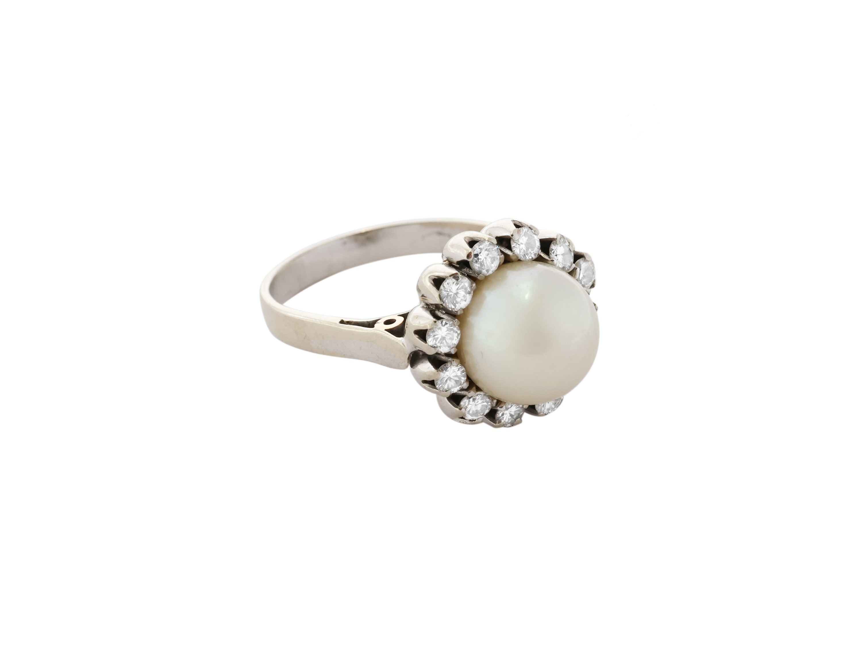 Anello in oro bianco, piccoli diamanti e perla coltivata bianca
