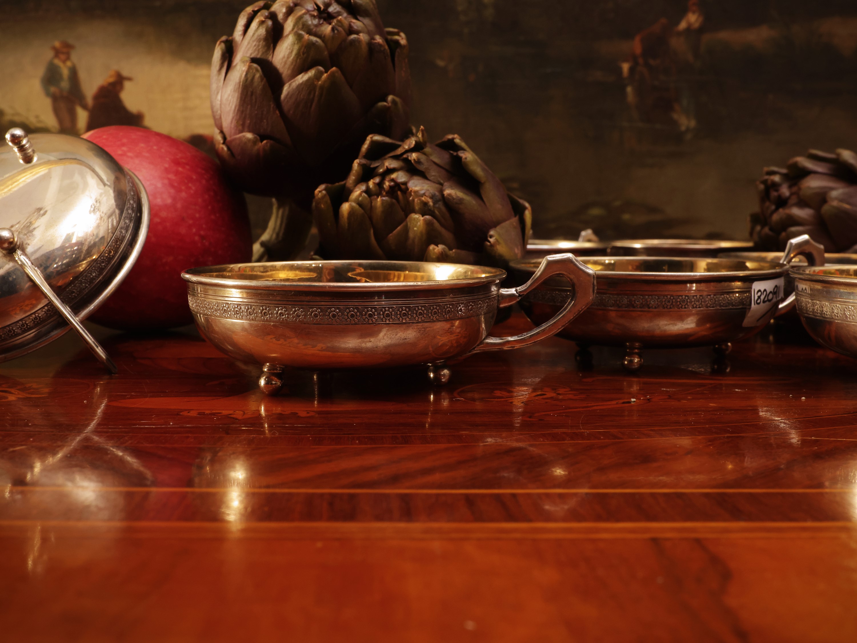 Serie di dodici tazzine in argento