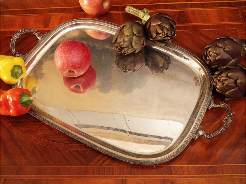 Vassoio a guantiera in argento