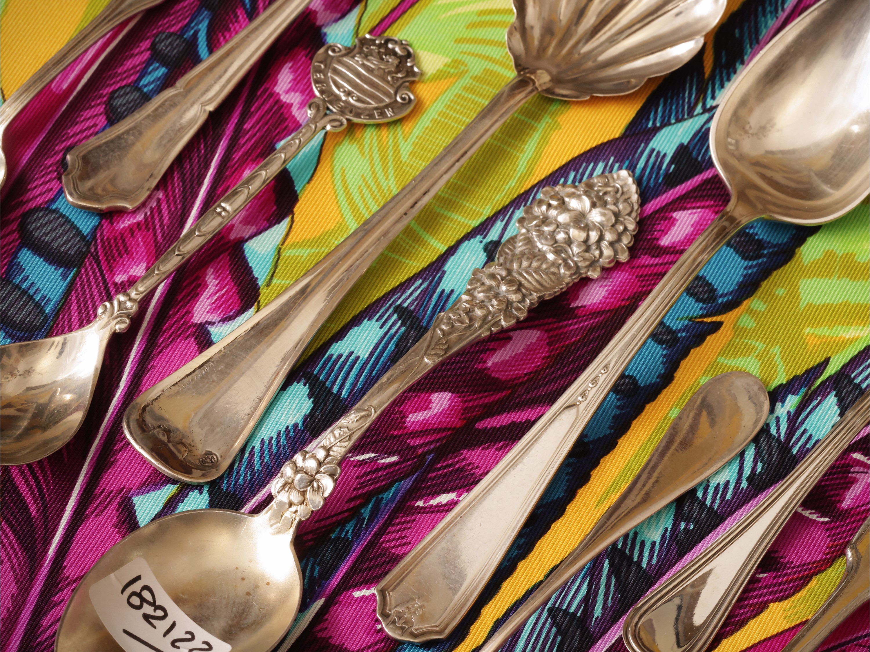 Lotto di cucchiaini da collezione in argento