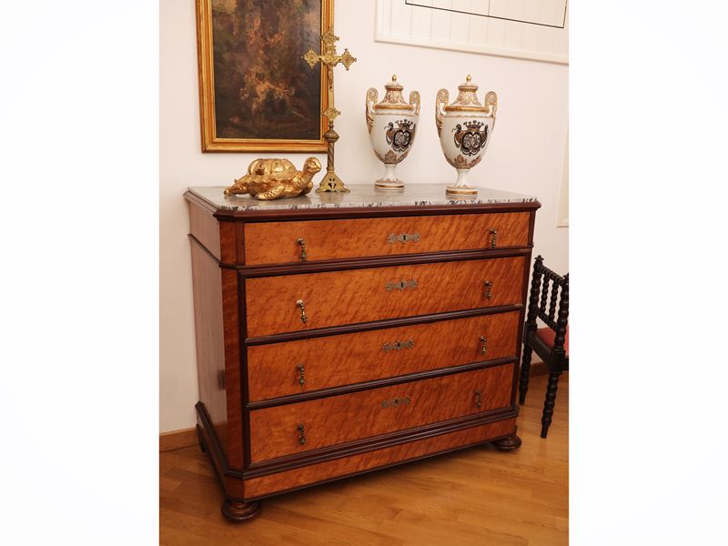 Cassettone impiallacciato in acero