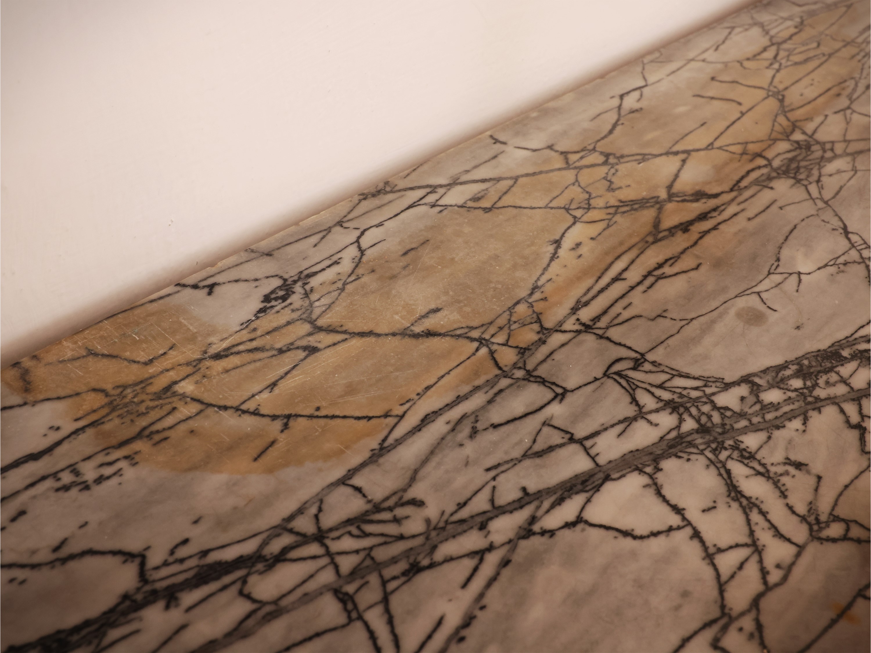 Cassettone impiallacciato in acero