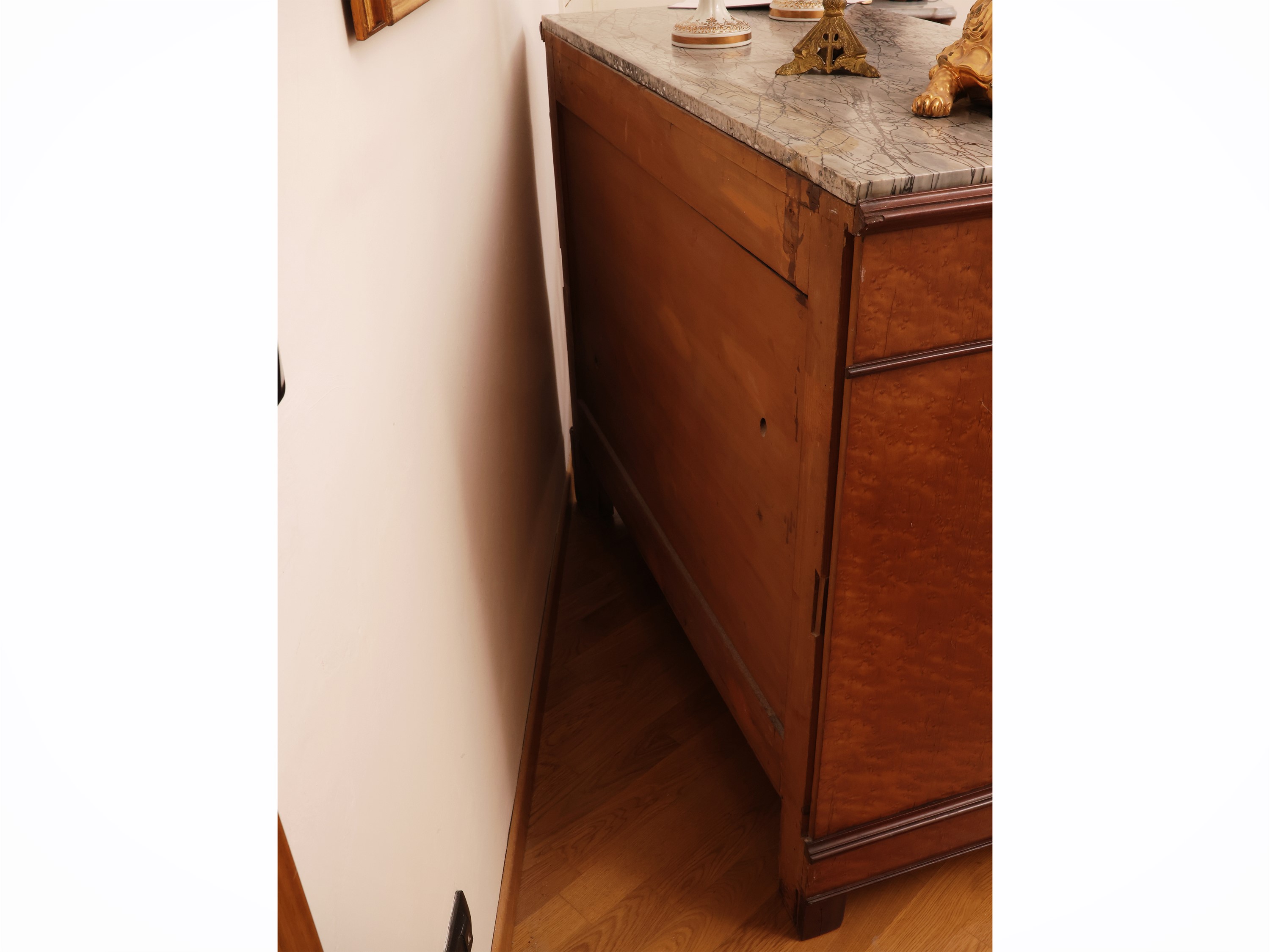 Cassettone impiallacciato in acero