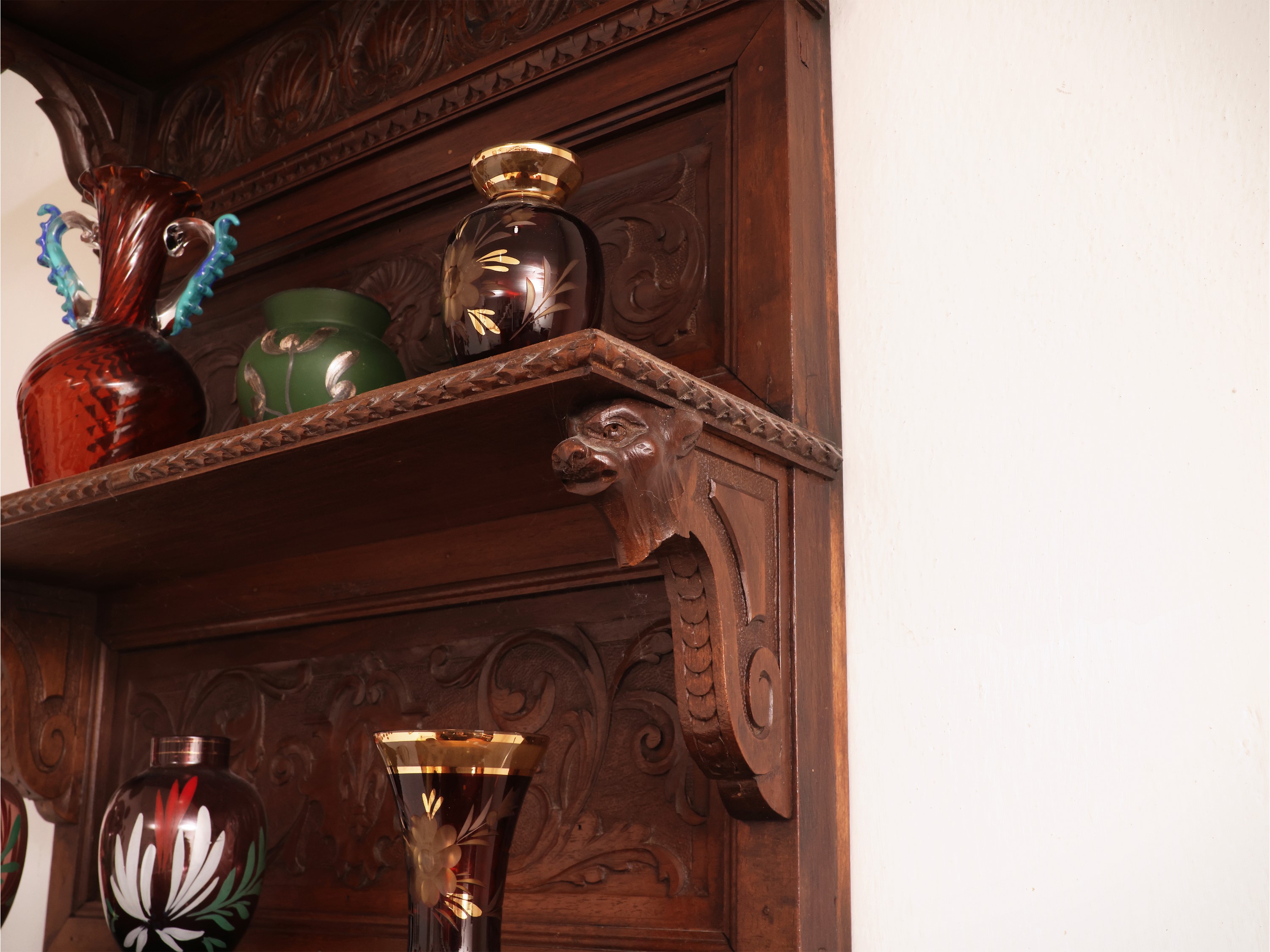 Coppia di Etagere-libreria Pensili in Noce