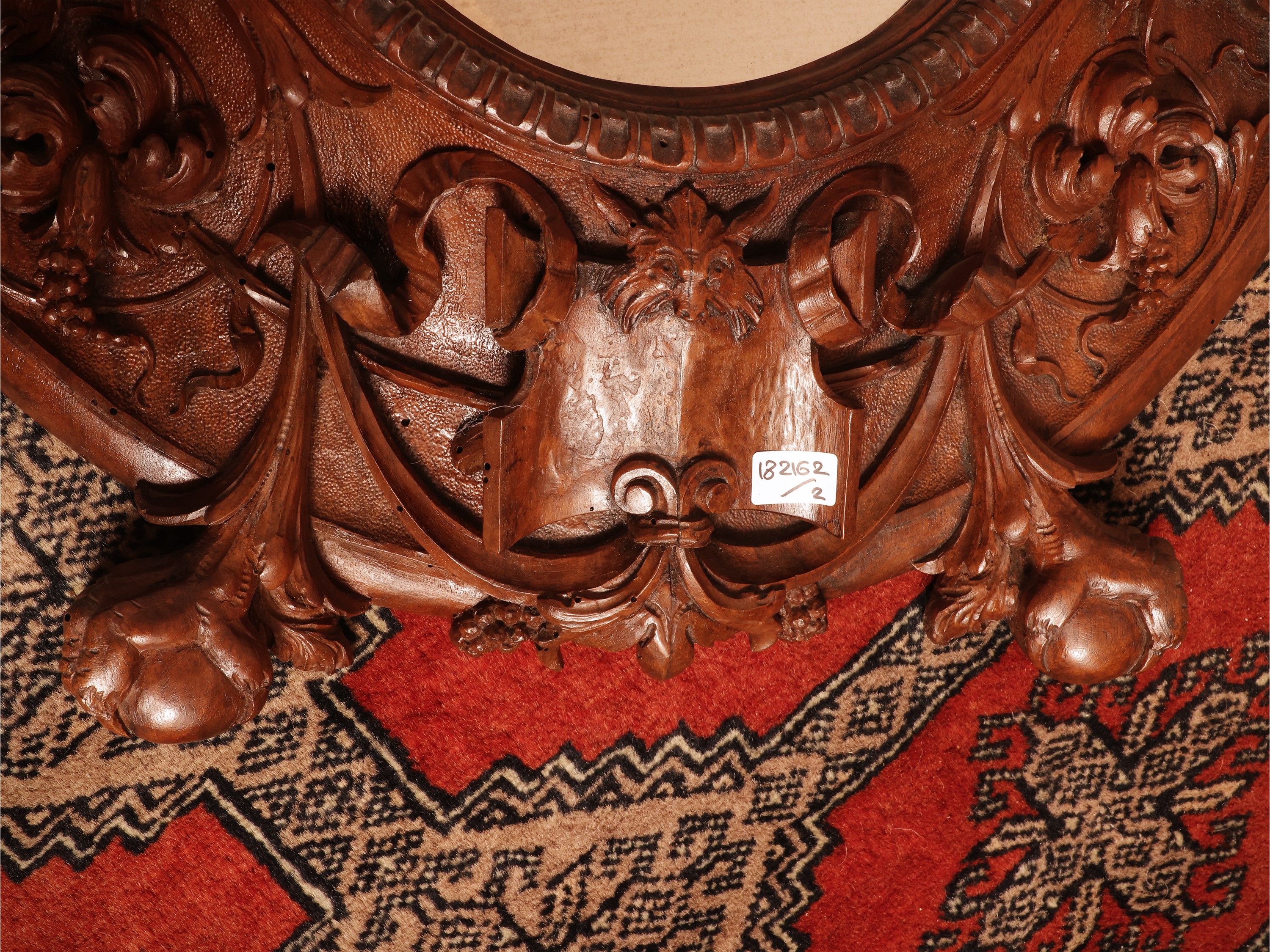 Coppia di cornici in noce