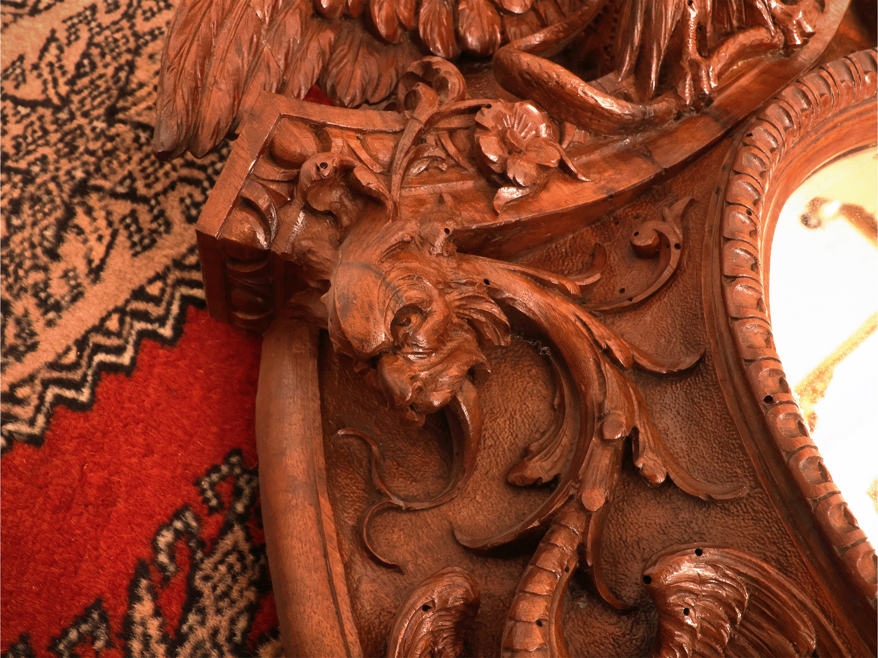 Coppia di cornici in noce