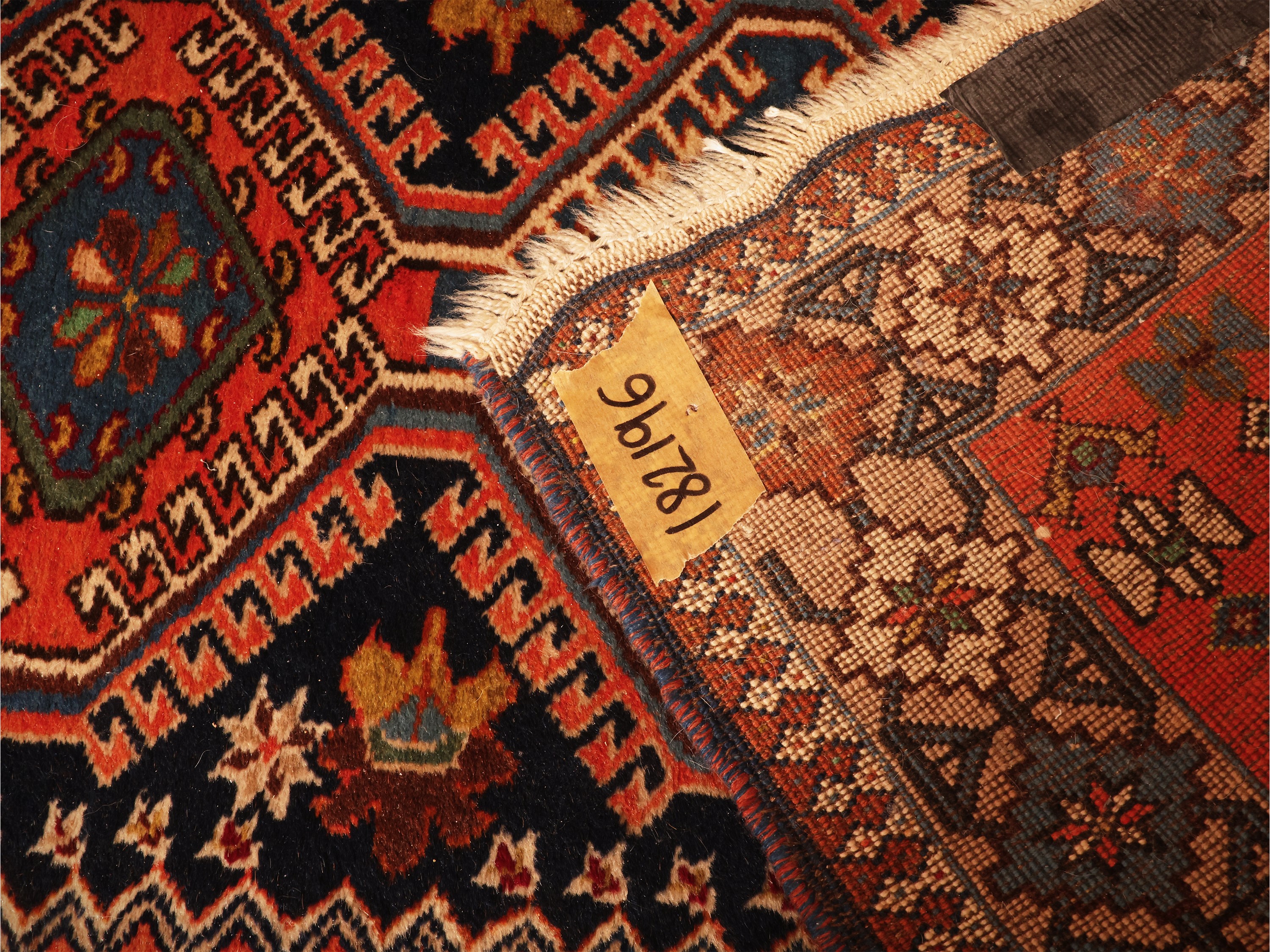 Tappeto galleria caucasico